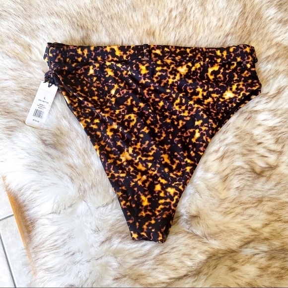 WeWoreWhat Emily Bottom L - Picture 6 of 9